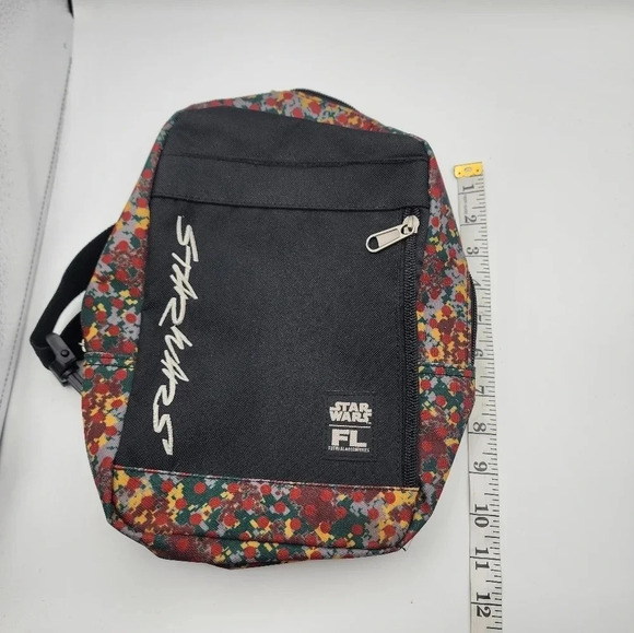 Funko Star Wars Boba Fett FL Sling Backpack Exclusive Futura Mandalorian Disney - Picture 6 of 13